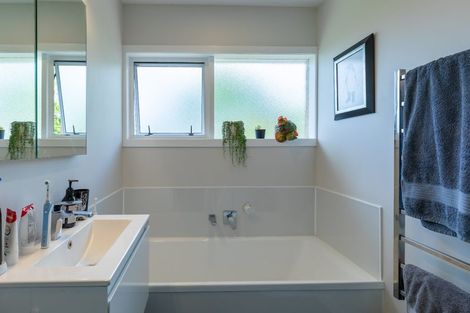 Photo of property in 12 Shetland Street, Glen Eden, Auckland, 0602