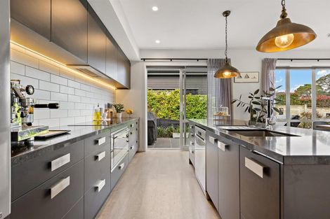 Photo of property in 2 Nikau Way, Riverhead, 0820