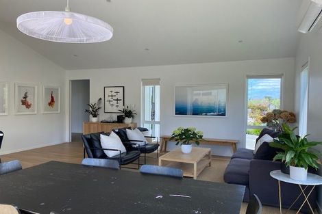 Photo of property in 4 Maeha Drive, Matakana, 0985