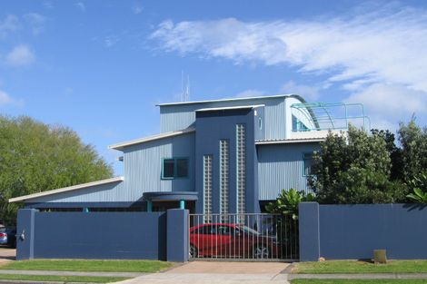 Photo of property in 4a Sandhurst Drive, Papamoa Beach, Papamoa, 3118