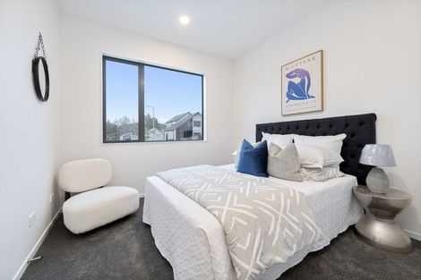 Photo of property in 42 Paparahi Place, Wainui, 0992