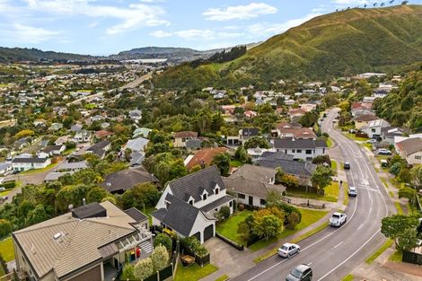 Photo of property in 64 Woodman Drive, Tawa, Wellington, 5028
