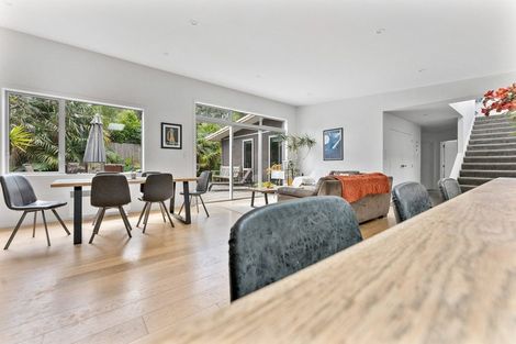 Photo of property in 37a Donnelly Street, Oakura, 4314