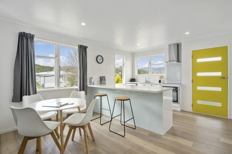 Photo of property in 33 Kairanga Crescent, Wainuiomata, Lower Hutt, 5014