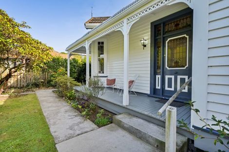 Photo of property in 28 Huatoki Street, Vogeltown, New Plymouth, 4310