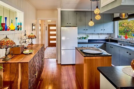 Photo of property in 70 Winara Avenue, Waikanae, 5036