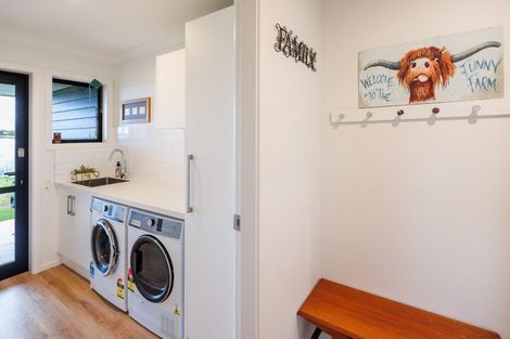 Photo of property in 18 Robbie Lane, Ashhurst, Palmerston North, 4470