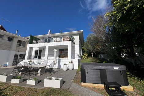 Photo of property in 13 Ellangowan Road, Waiake, Auckland, 0630