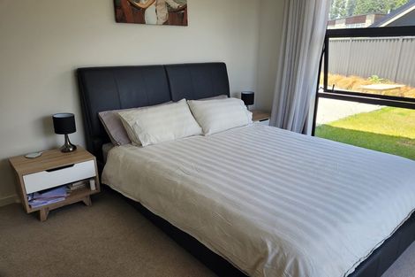 Photo of property in 11 Mcleod Avenue, Wanaka, 9305