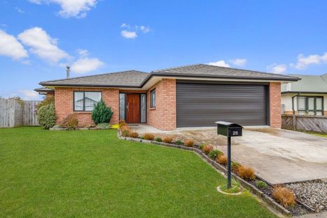 Photo of property in 28 Abby Road, Fitzherbert, Palmerston North, 4410