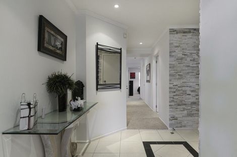 Photo of property in 45 Marine Parade, Mount Maunganui, 3116