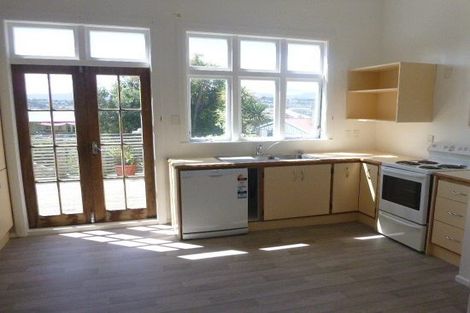 Photo of property in 79 Queens Drive, Lyall Bay, Wellington, 6022