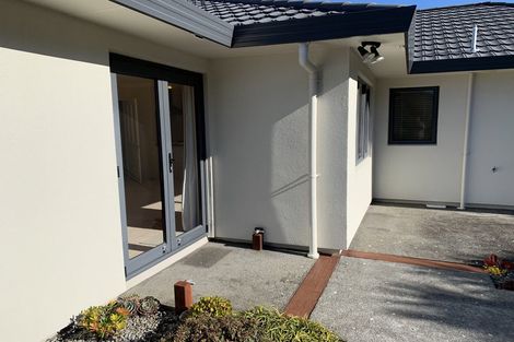Photo of property in 214 Westchester Drive, Churton Park, Wellington, 6037
