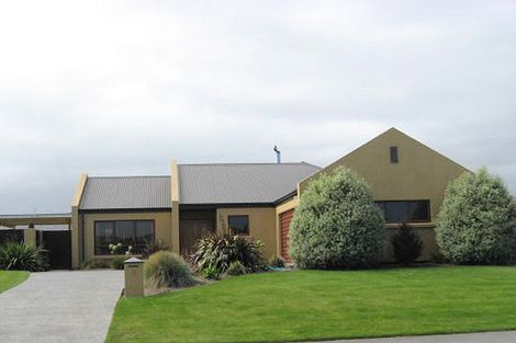 Photo of property in 15 Rembrandt Drive, Rolleston, 7614