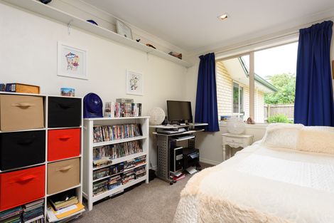Photo of property in 9r Roger Guy Place, Welcome Bay, Tauranga, 3175