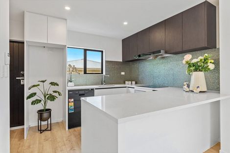 Photo of property in 133f Manuroa Road, Takanini, 2112
