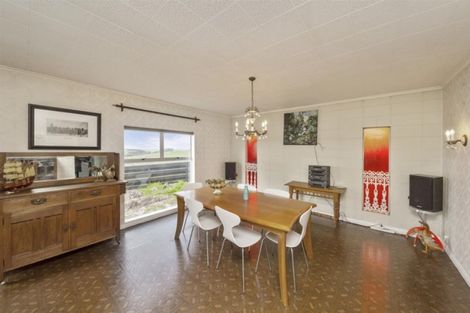 Photo of property in 8a Clifford Street, Hawera, 4610