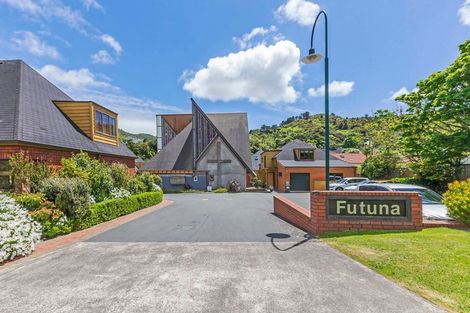 Photo of property in 4 Futuna Close, Karori, Wellington, 6012