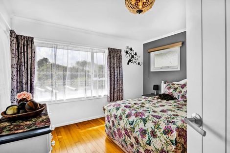 Photo of property in 14 Ropata Street, Hawera, 4610