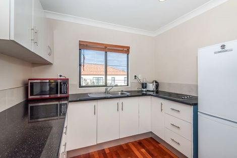 Photo of property in 49 College Road, Northcote, Auckland, 0627