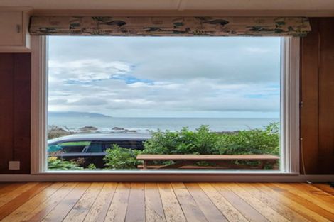 Photo of property in 130 Owhiro Bay Parade, Owhiro Bay, Wellington, 6023
