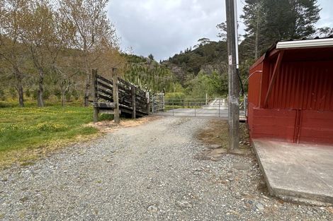 Photo of property in 652 Piko Road, Okoki, Urenui, 4375