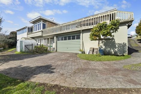 Photo of property in 100 Tuhikaramea Road, Dinsdale, Hamilton, 3204