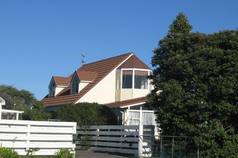 Photo of property in 42 Te Kupe Road, Paraparaumu Beach, Paraparaumu, 5032