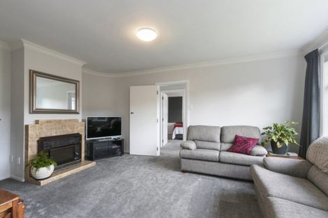 Photo of property in 15 Peel Place, Wainuiomata, Lower Hutt, 5014