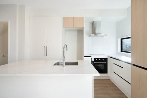 Photo of property in 15 Clay Works Lane, New Lynn, 0600