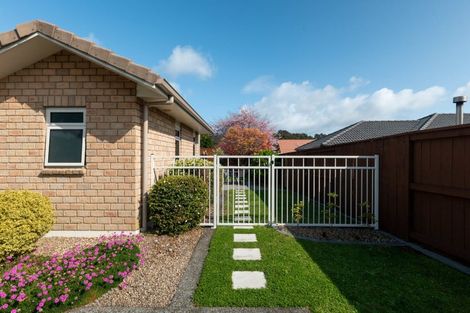 Photo of property in 6 Sunnybrooke Close, Welcome Bay, Tauranga, 3112