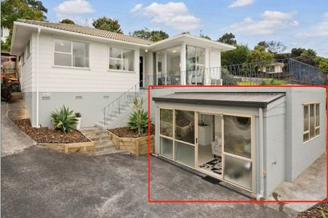 Photo of property in 1/10 Mcquoid Place, Glenfield, Auckland, 0629