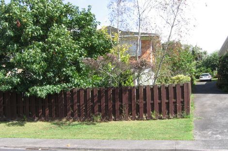 Photo of property in 29 Pakira Avenue, Glendene, Auckland, 0602