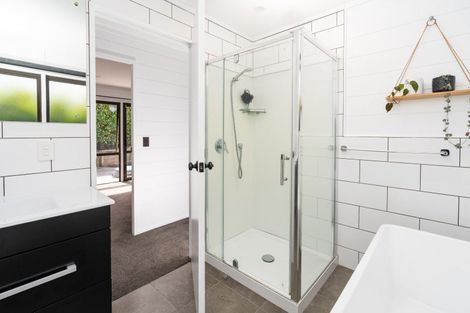 Photo of property in 82 Beacon Hill Road, Strathmore Park, Wellington, 6022