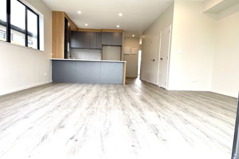 Photo of property in 32 Auranga Drive, Karaka, 2113