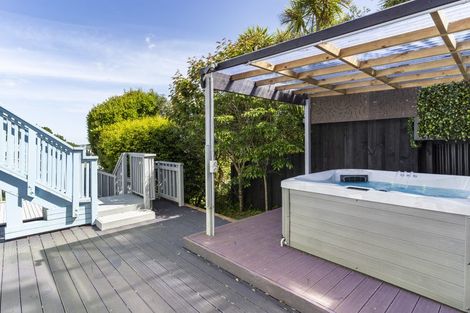 Photo of property in 47 Huka Road, Birkenhead, Auckland, 0626