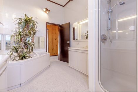 Photo of property in 31 Church Street, Waipawa, 4210