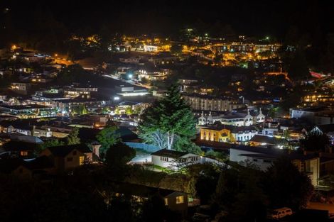 Photo of property in 8 Kent Street, Queenstown, 9300