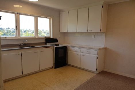 Photo of property in 9 Lex Avenue, Green Bay, Auckland, 0604