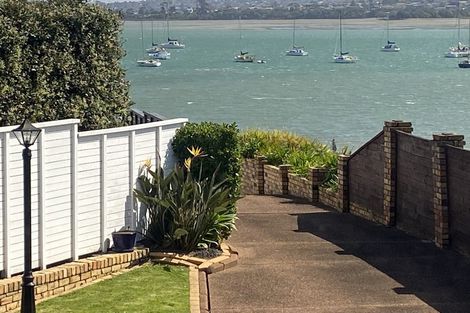 Photo of property in 77a The Parade, Bucklands Beach, Auckland, 2012