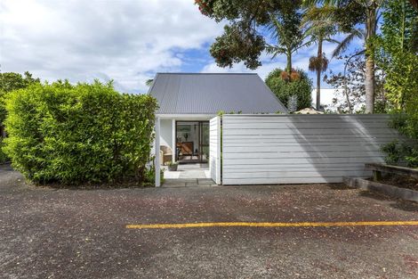 Photo of property in 25a/1 Beach Road, Te Atatu Peninsula, Auckland, 0610