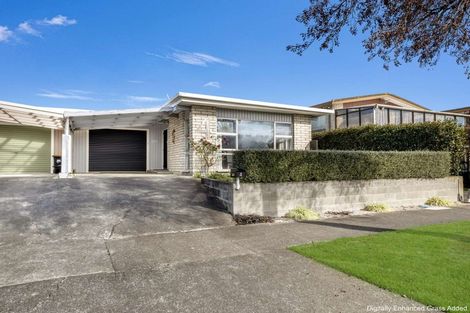 Photo of property in 2 Langley Avenue, Milson, Palmerston North, 4414