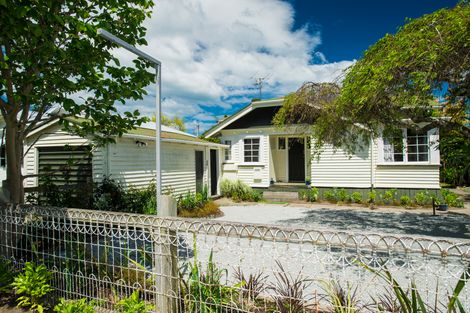 Photo of property in 121 Iranui Road, Inner Kaiti, Gisborne, 4010