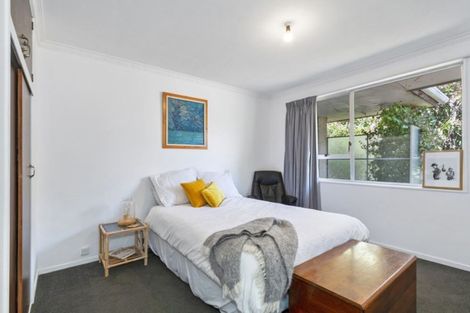 Photo of property in 96 Lake Terrace Road, Burwood, Christchurch, 8061