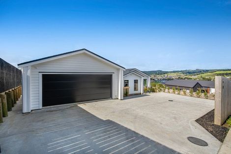 Photo of property in 4d Forlong Rise, Helensville, 0800