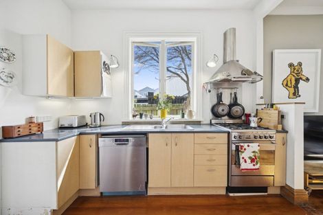 Photo of property in 160a Tasman Street, Mount Cook, Wellington, 6021