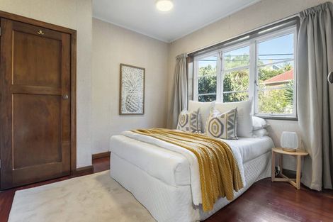 Photo of property in 9e Kerr Street, Devonport, Auckland, 0624