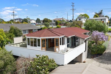 Photo of property in 771 East Coast Road, Northcross, Auckland, 0630
