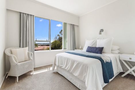 Photo of property in 67 Brigantine Drive, Beach Haven, Auckland, 0626
