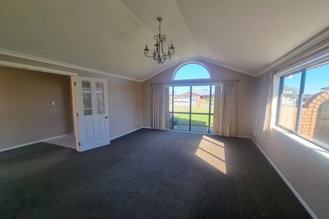 Photo of property in 5 Duggan Drive, Owhata, Rotorua, 3010